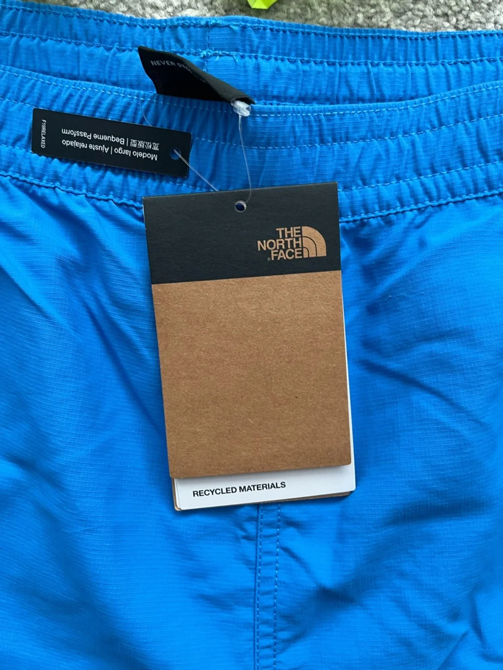 NWT The North Face Blue and Yellow Activewear Shorts and Swim Trunks Size XXL